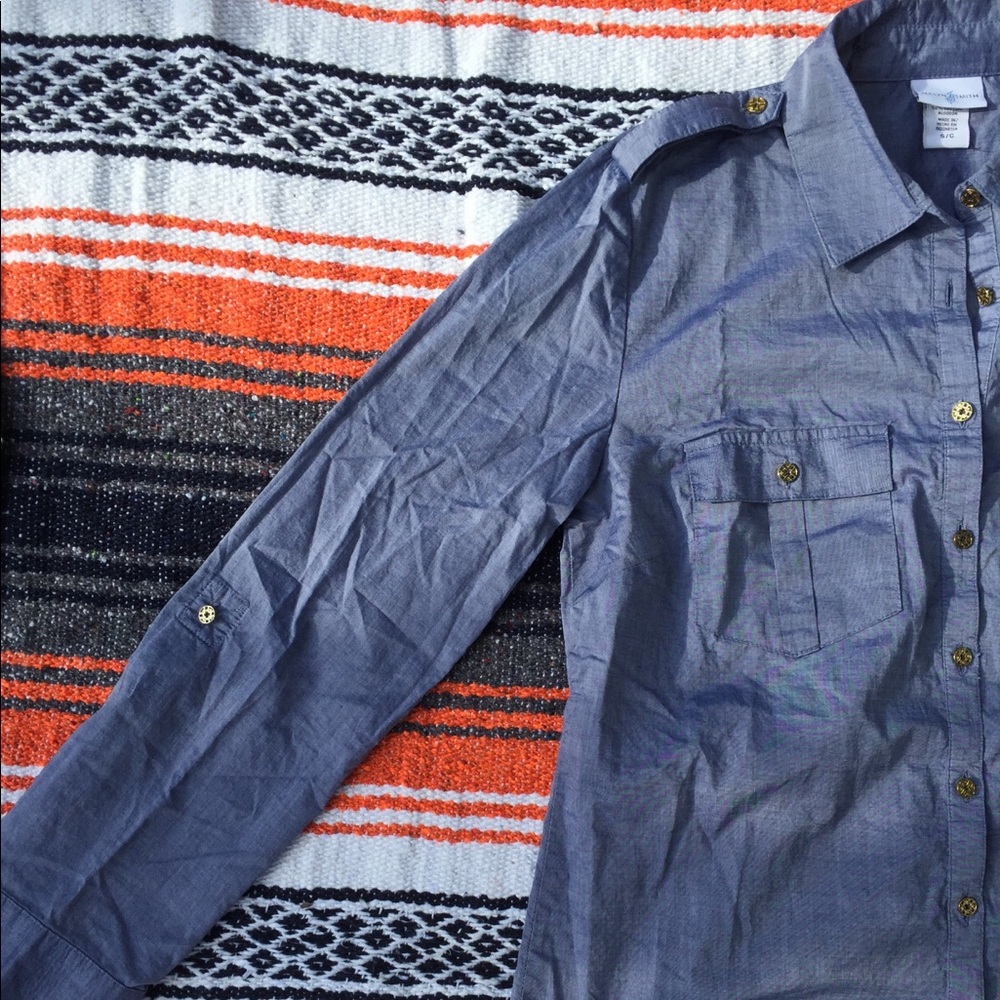 Jaclyn Smith Button Down Size Small